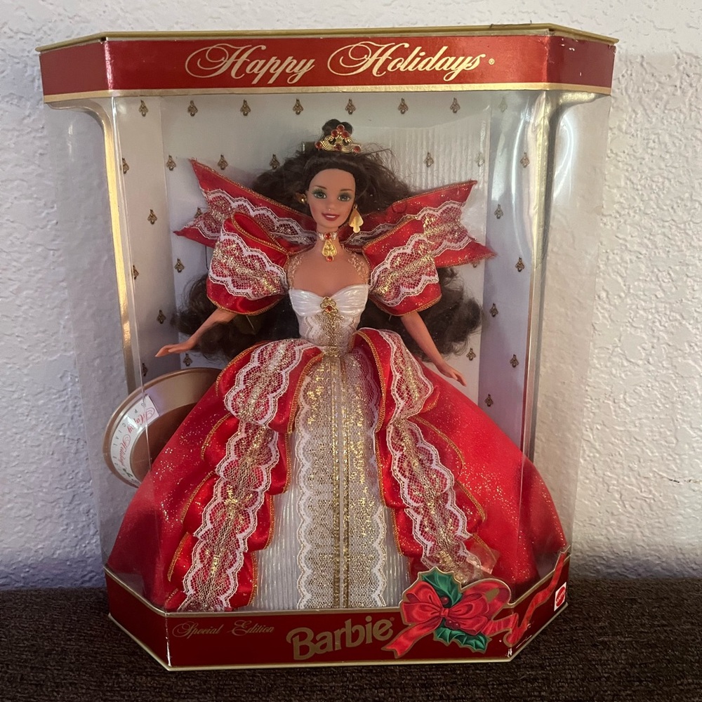 New Vintage Special Edition Happy Holidays 1997 Barbie Doll